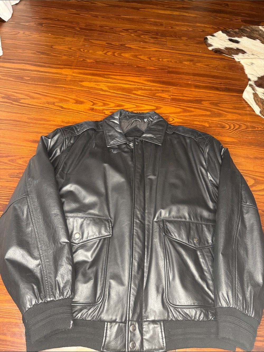 Roundtree & Yorke Black Leather Bomber Jacket